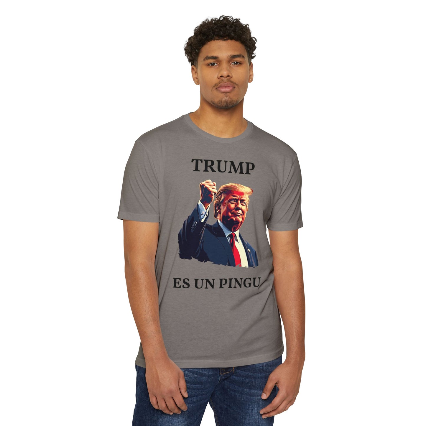 Trump es un Pingú Patriótica Camiseta